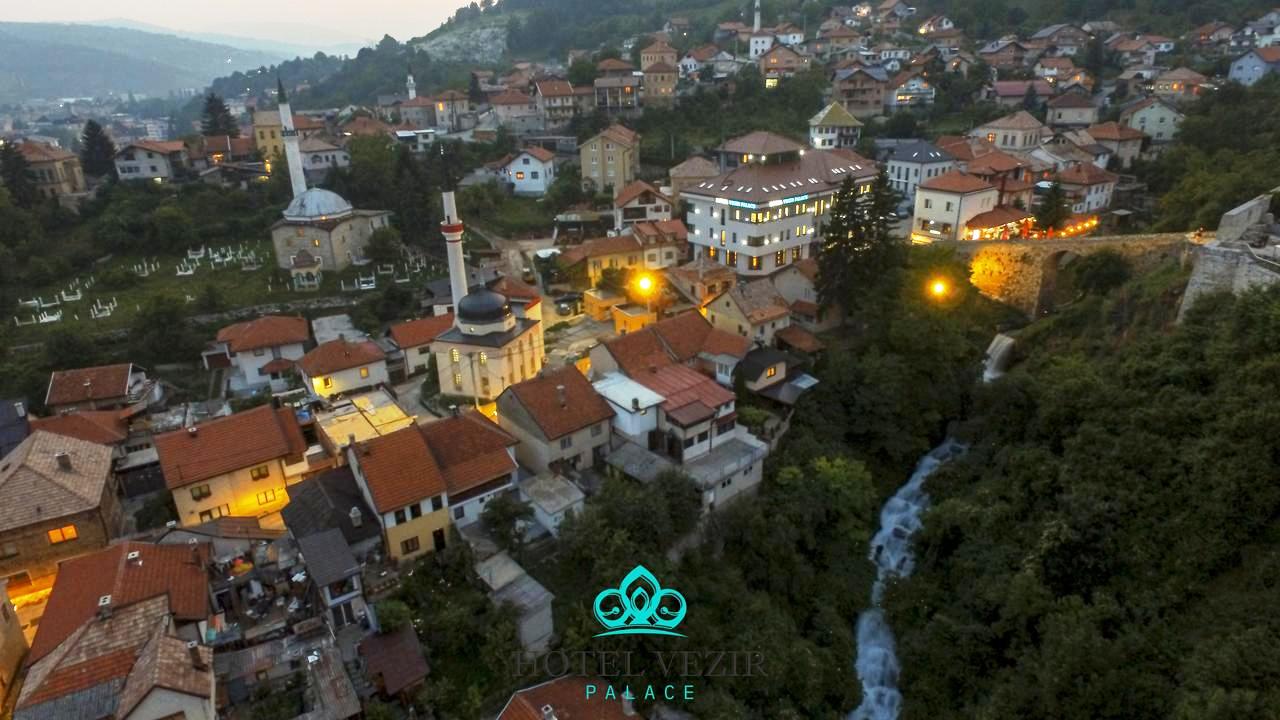 Hotel Vezir at night (aerial view)
